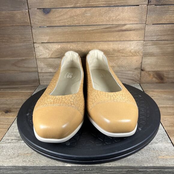 SAS San Antonio Shoemakers Sz 10 WW Comfort Leather Maui Wheat Cap Toe Flats - Picture 2 of 10